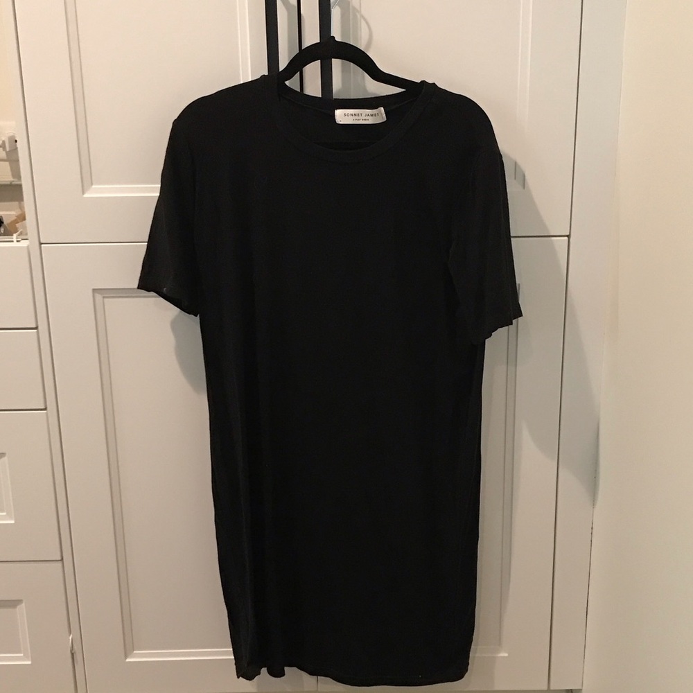 Elegant Black T-Shirt Dress
